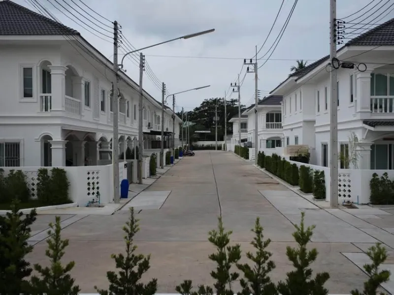 2-Bedroom Townhome for Rent, Phuket Town, Fully Furnished - Phuket Town, Phuket - Main photo