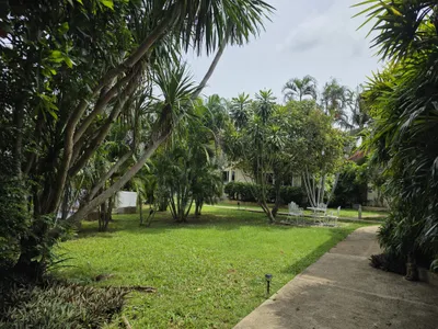 拉威两居别墅出租，带共享泳池和热带花园 - Rawai, Phuket - 图片 2