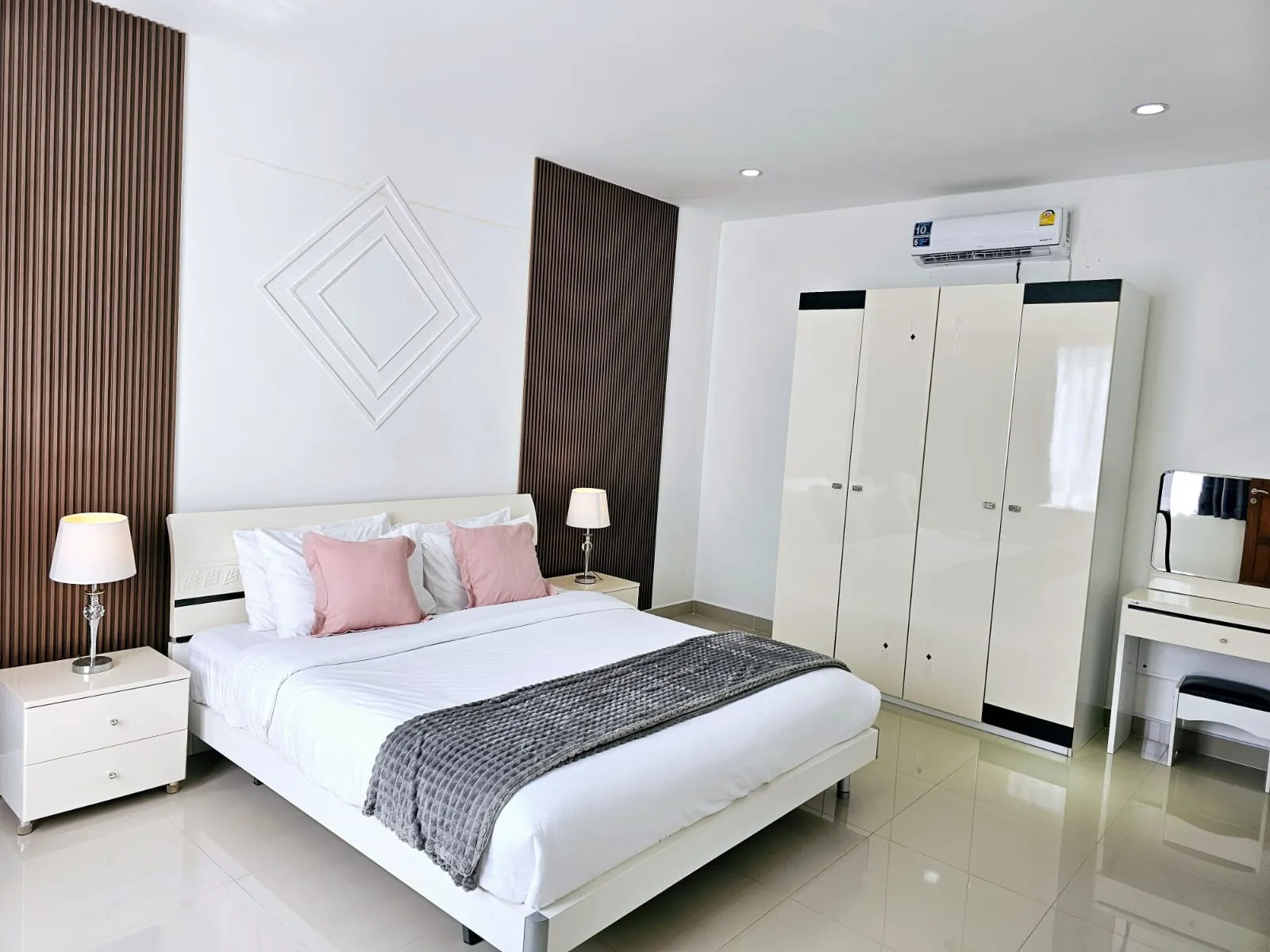Platinum Residence Rawai, 4-Bedroom Pool Villa for Rent - Rawai, Phuket - Photo 12