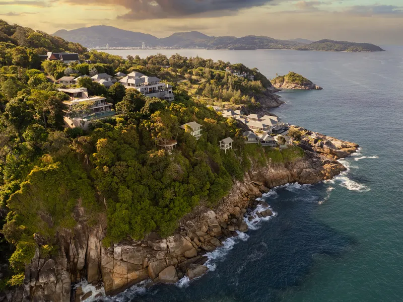 5-Bedroom Cliffside Infinity Pool Villa for Sale, Kamala, Freehold - Kamala, Phuket - Main photo