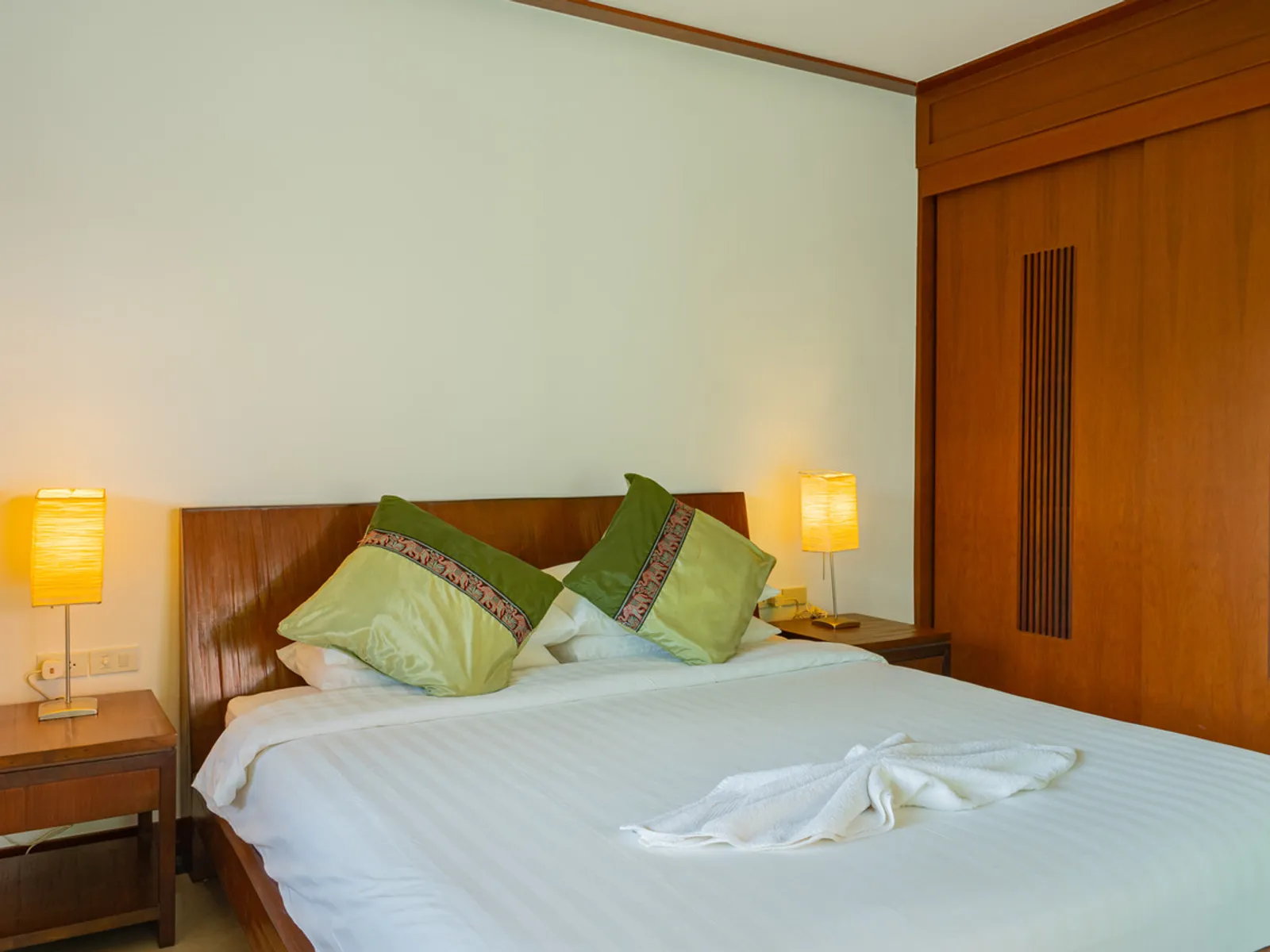 Baan Ton Sai, 4-Bedroom Thai-Balinese Villa for Rent, Nai Harn Baan Bua - Nai Harn, Phuket - Photo 32