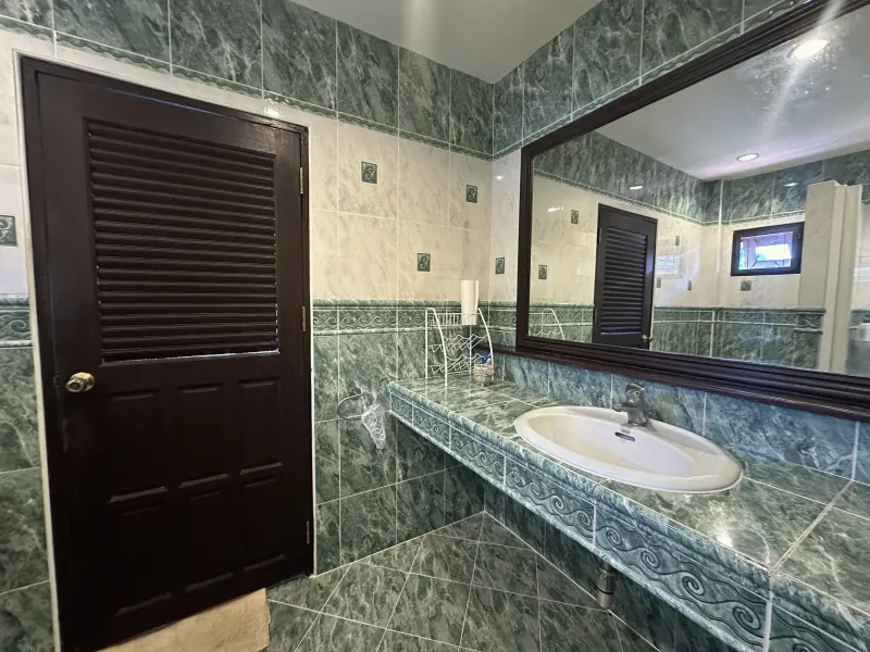 3-Bedroom Thai-Style Pool Villa on 1 Rai, Rawai, Freehold - Rawai, Phuket - Main photo