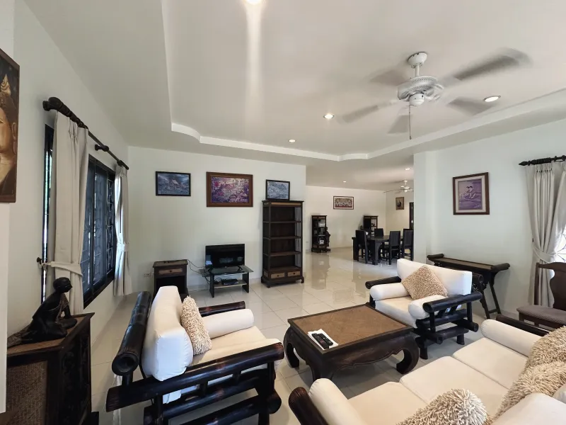 3-Bedroom Thai-Style Pool Villa on 1 Rai, Rawai, Freehold - Rawai, Phuket - Main photo