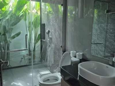 3-Bedroom Modern Villa with Wood and Stone Finishes for Rent, Nai Harn - Nai Harn, Phuket - See all photos