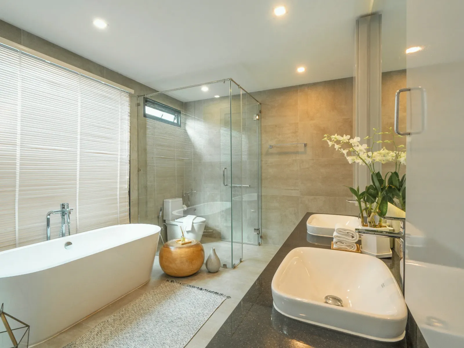 4-Bedroom Pool Villa with Rooftop Lake View for Rent, Layan - Layan, Phuket - Photo 1
