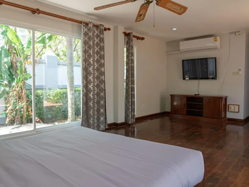 6-Bedroom Mansion Pool Villa on Golf Course, Phuket Country Club, Freehold - Kathu, Phuket - Main photo