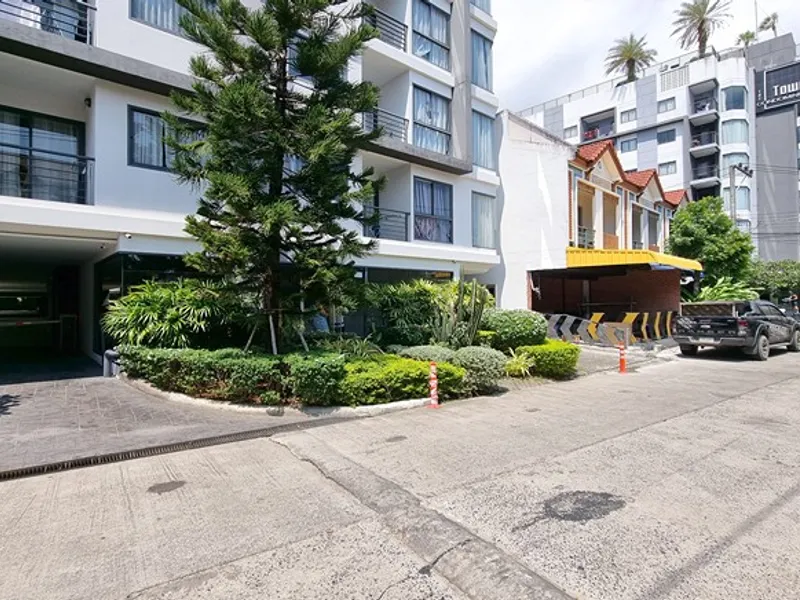 Tower Chalong, 1-Bedroom Freehold Condo for Sale, Reduced - Chalong, Phuket - Main photo