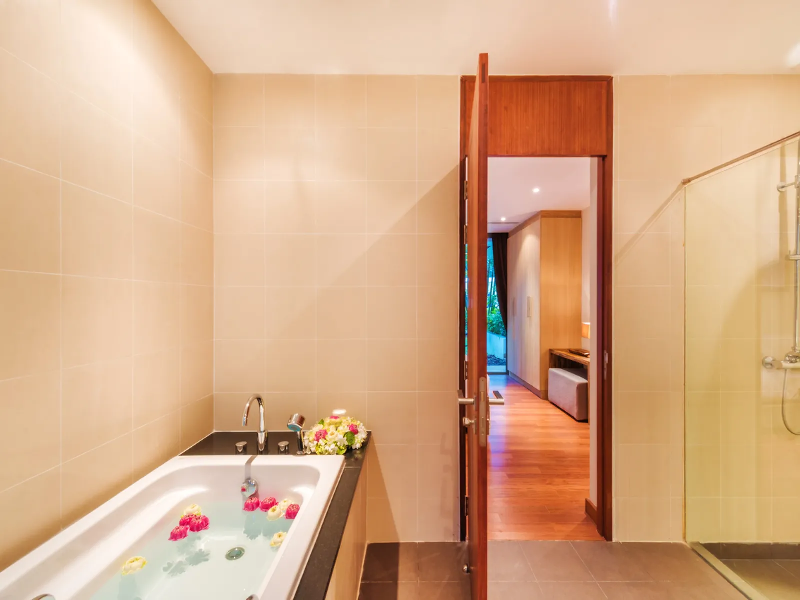Lotus Gardens, 2-Bedroom Apartment for Sale, Layan - Layan, Phuket - Photo 33