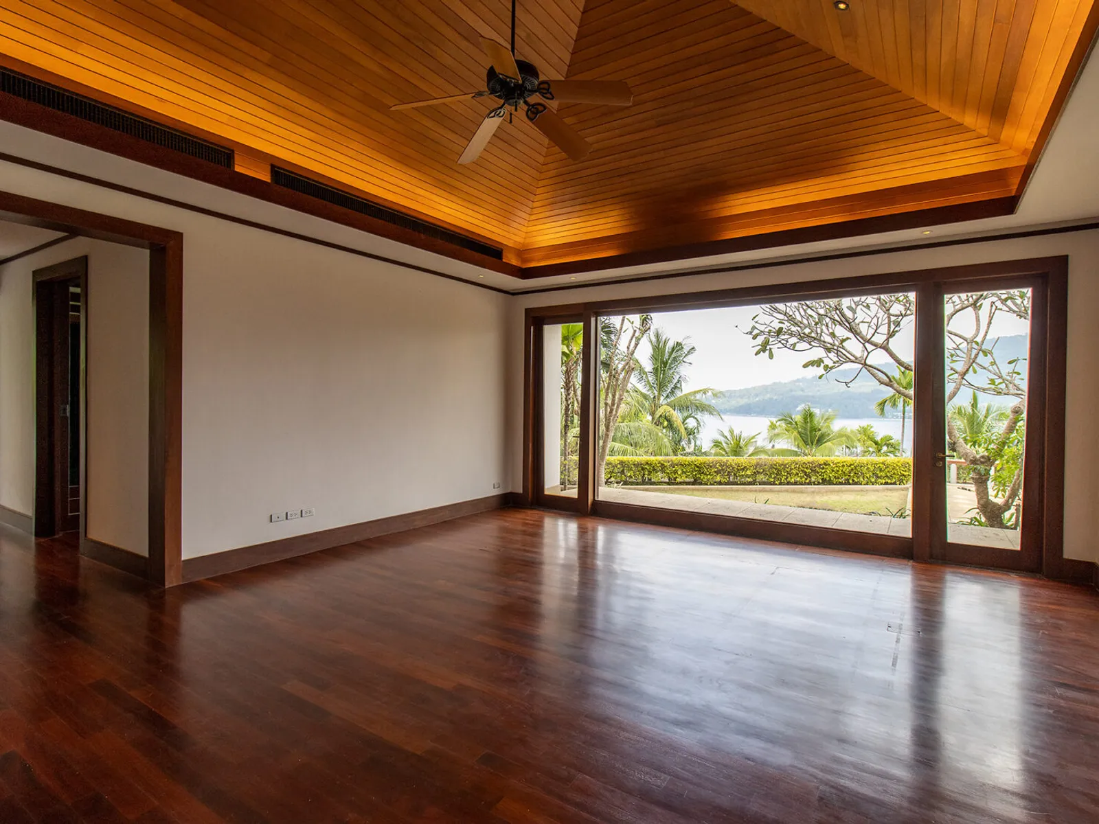 4-Bedroom Sea View Pool Villa on Large Plot, Kamala - Kamala, Phuket - Photo 11