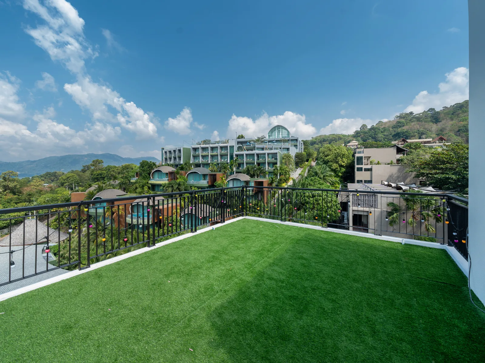 3-Bedroom Sea View Penthouse, Patong, Freehold - Patong, Phuket - Photo 4