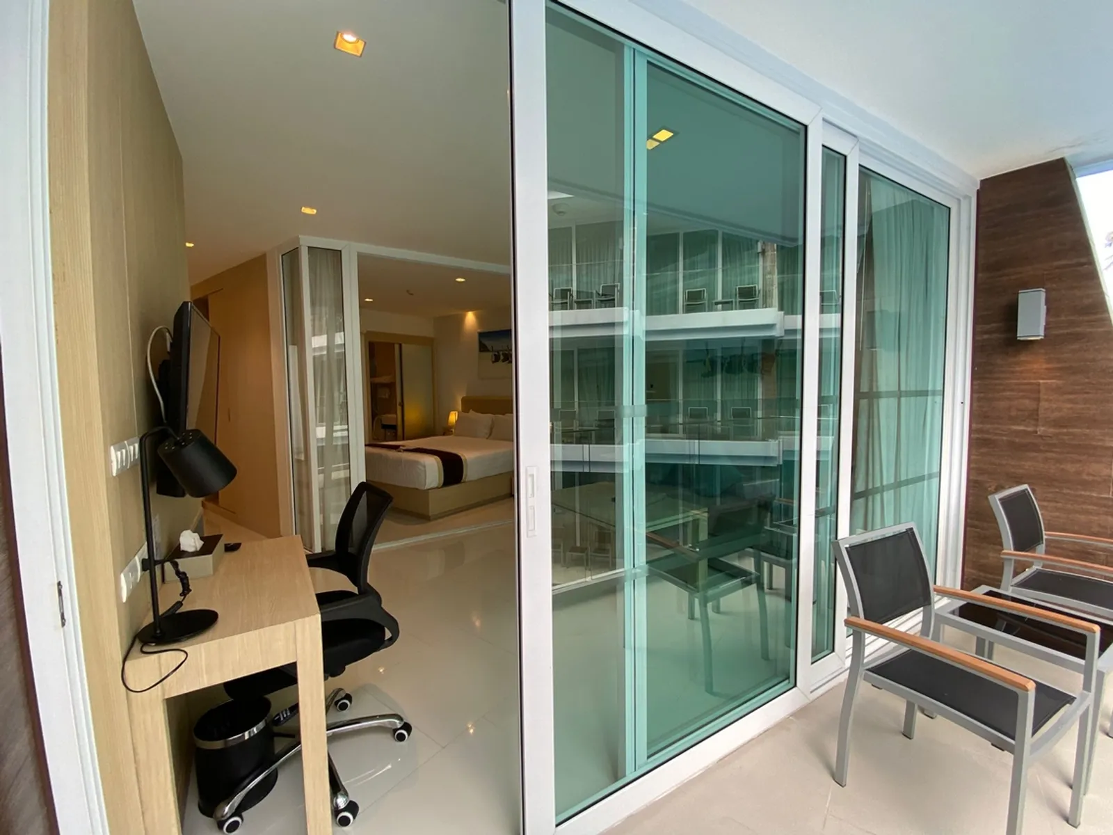 The Beachfront Rawai, 1-Bedroom Freehold Suite with Pool - Rawai, Phuket - Photo 16