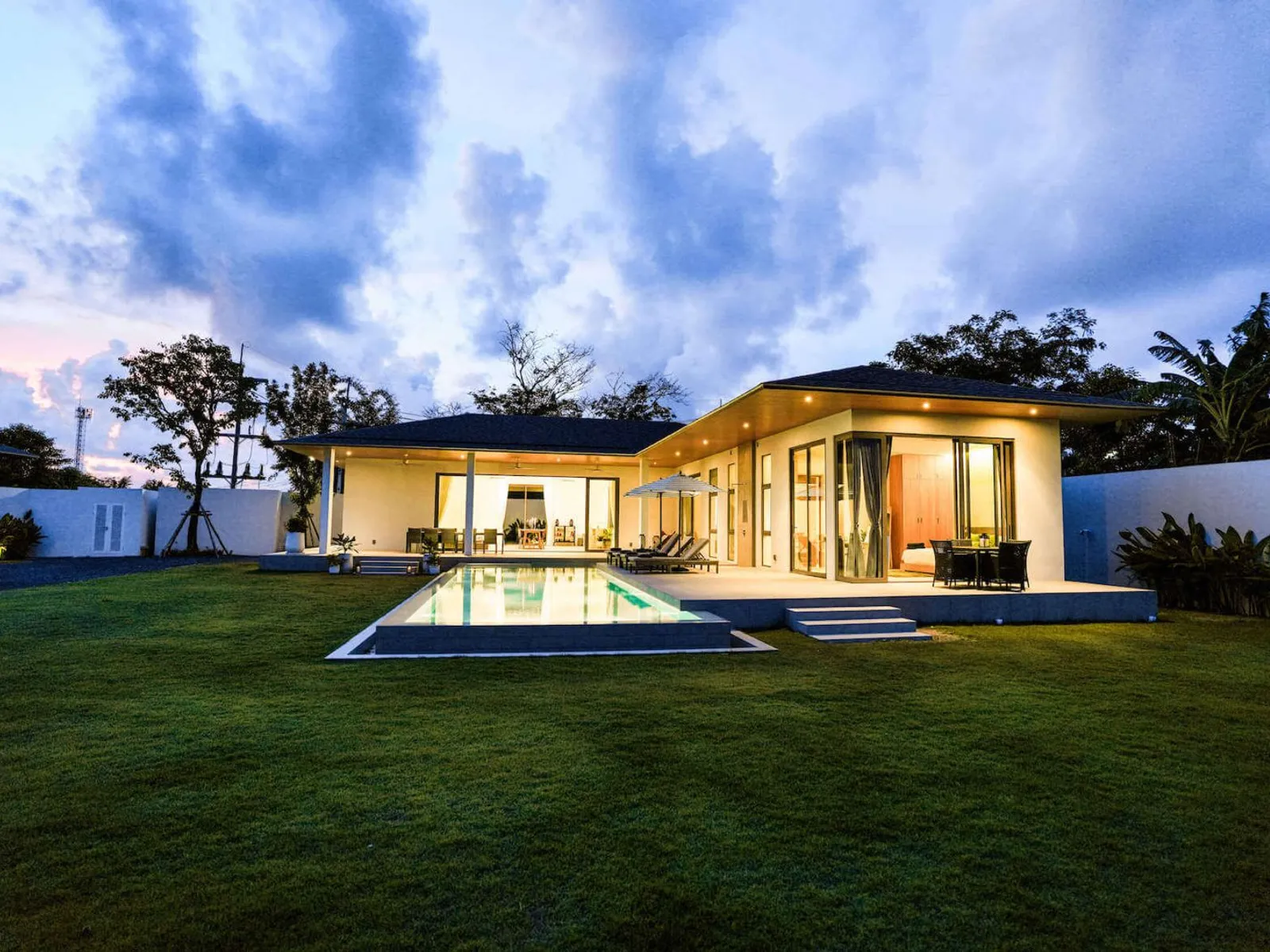 3-Bedroom Modern Villa for Rent, Cherng Talay, Near Beach - Cherng Talay, Phuket - Photo 1