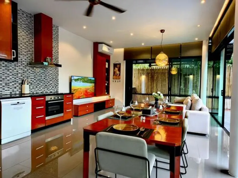 Вилла с 4 спальнями и частным бассейном на продажу, Чёрнг Талай - Cherng Talay, Phuket - Главное фото