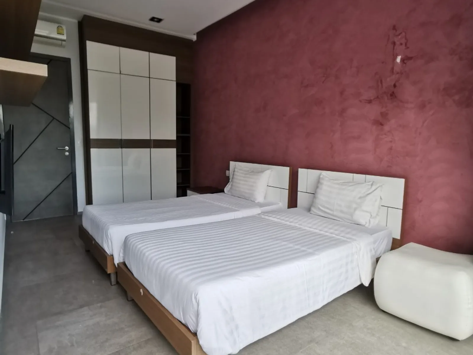 3-Bedroom Mountain View Pool Villa for Rent, Chalong Hills - Chalong, Phuket - Photo 3