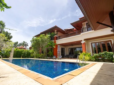 Частная вилла с 4 спальнями и бассейном на продажу, Лагуна - Laguna, Phuket - Недвижимость на продажу или в аренду на Пхукете