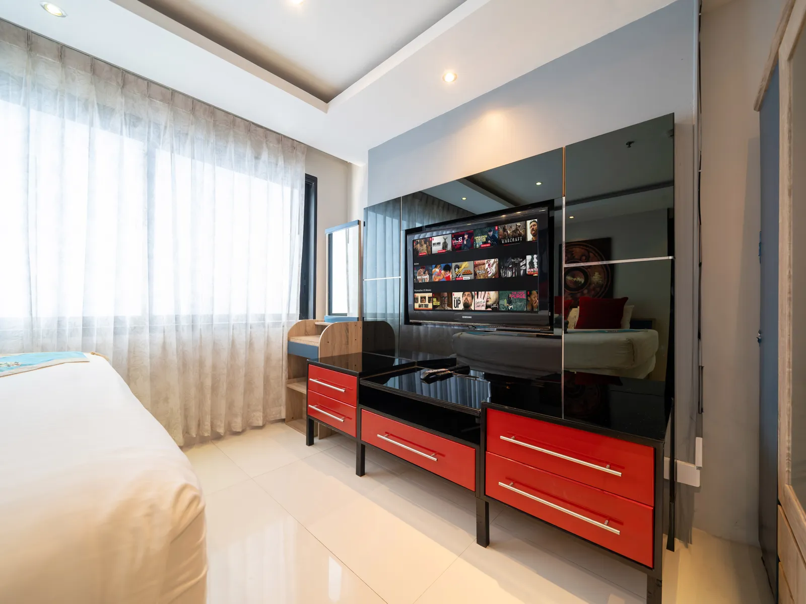 Absolute Bangla Suites, 2-Bedroom Sea View Condo for Sale, Patong - Patong, Phuket - Photo 19