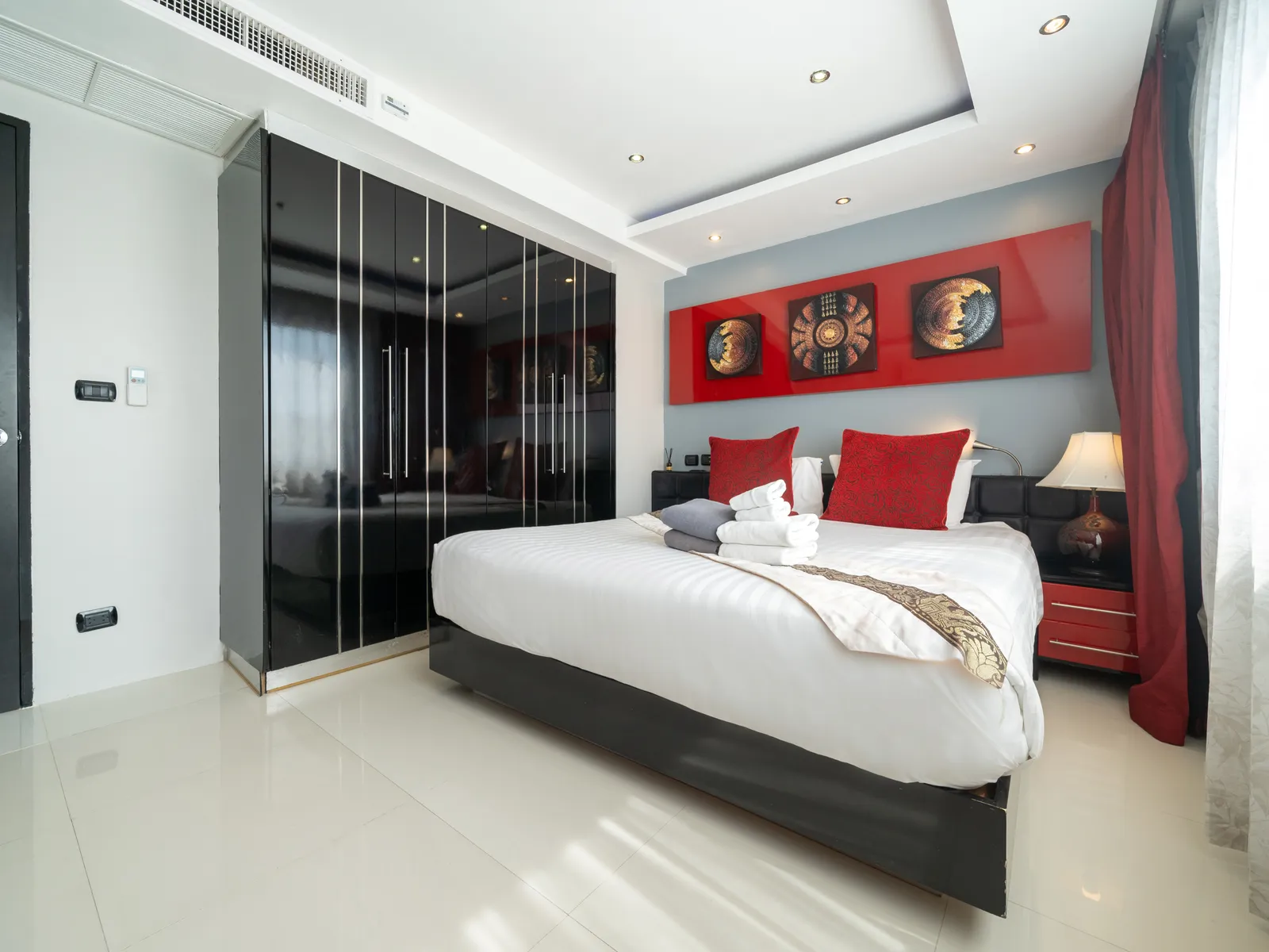 Absolute Bangla Suites, 2-Bedroom Sea View Condo for Sale, Patong - Patong, Phuket - Photo 4