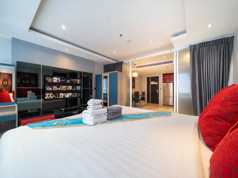 Absolute Bangla Suites, 2-Bedroom Sea View Condo for Sale, Patong - Patong, Phuket - Main photo