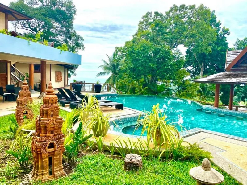 Продается вилла в тайском стиле с 8 спальнями и видом на море, пляж Сурин - Surin Beach, Phuket - Главное фото