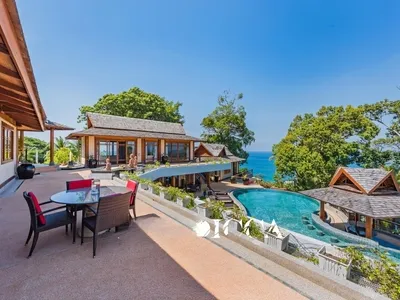 Продается вилла в тайском стиле с 8 спальнями и видом на море, пляж Сурин - Surin Beach, Phuket - Недвижимость на продажу или в аренду на Пхукете