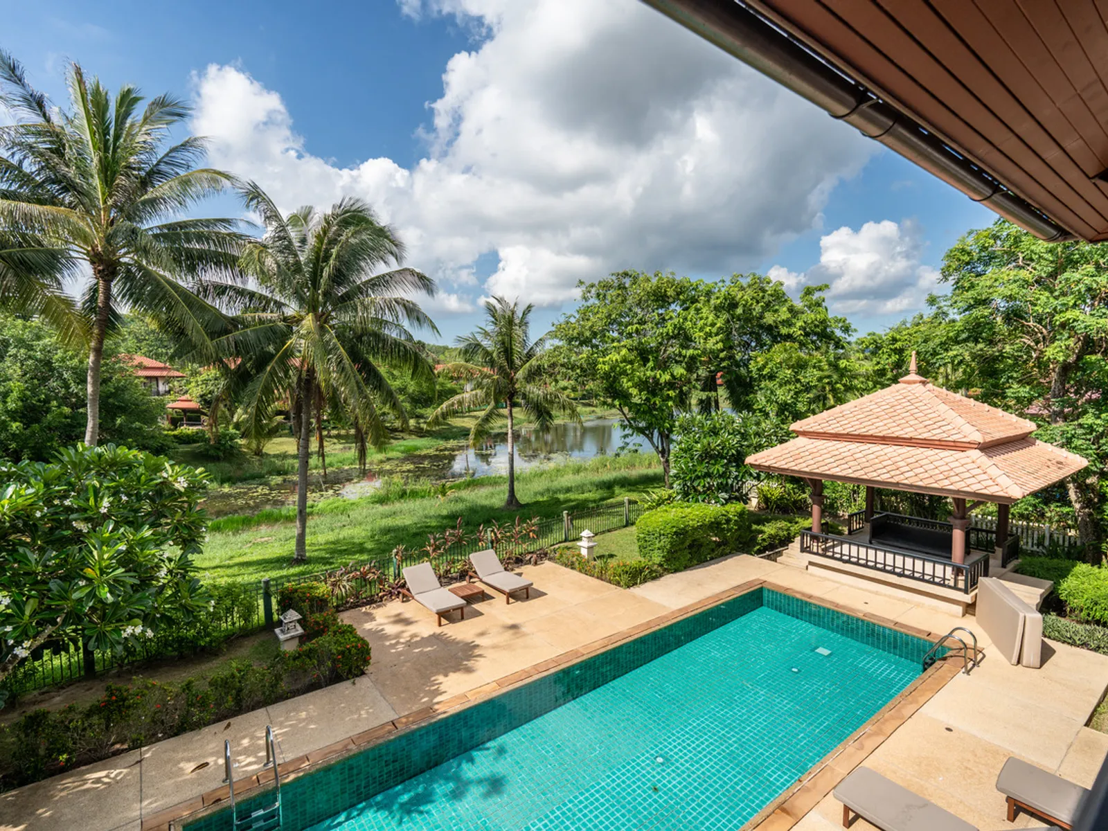 Продается вилла с 3 спальнями и бассейном, Лагуна, с видом на озеро - Laguna, Phuket - Фото 5