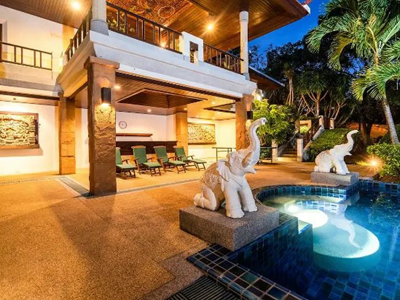 Baan Bua Nai Harn, 4-Bedroom Pool Villa for Rent, Nai Harn - Nai Harn, Phuket - Main photo