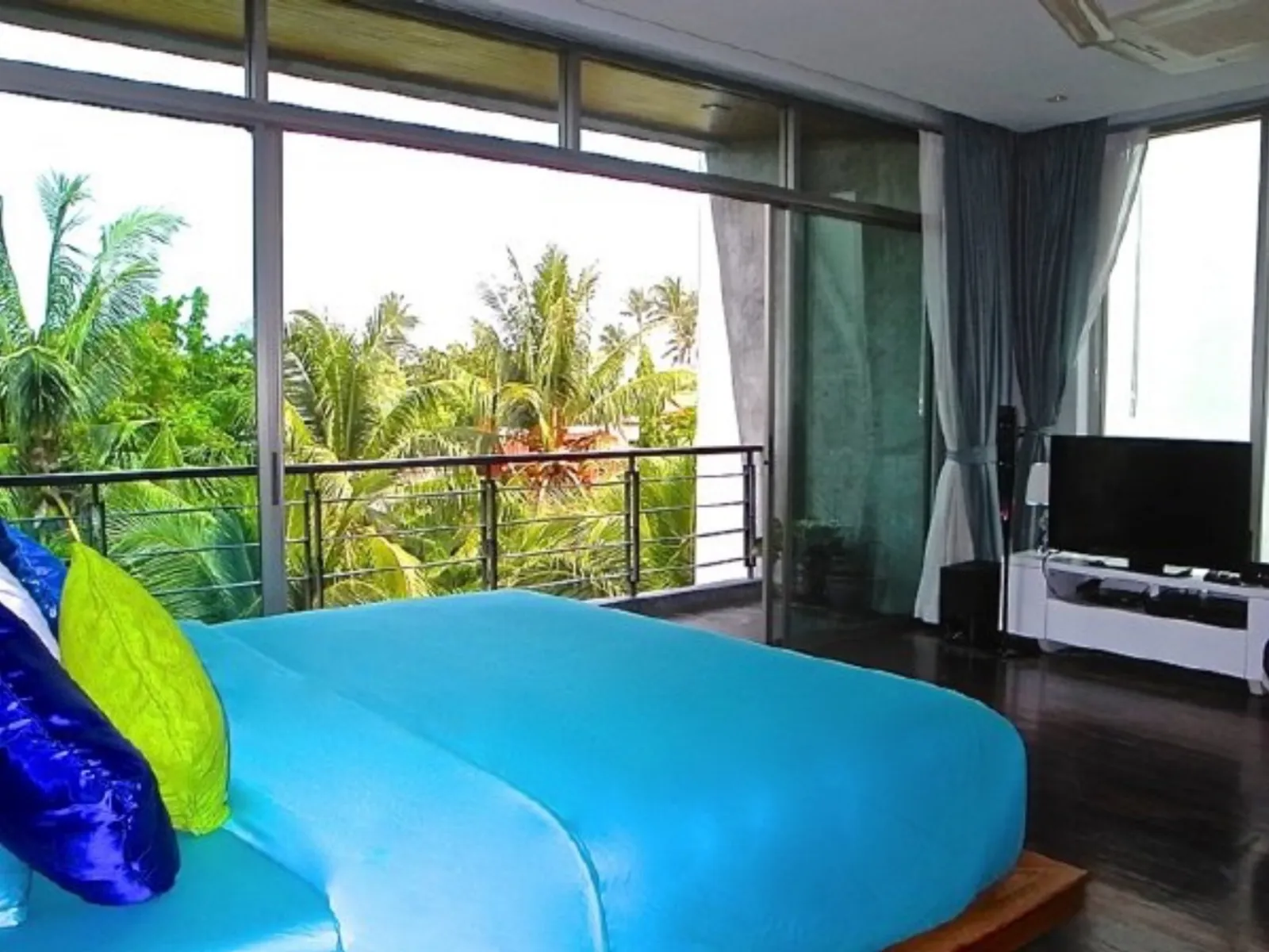 3-Bedroom Beachfront Pool Villa for Sale, Rawai - Rawai, Phuket - Photo 13