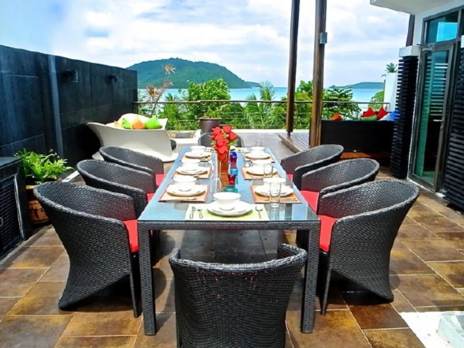 3-Bedroom Beachfront Pool Villa for Sale, Rawai - Rawai, Phuket - Photo 2