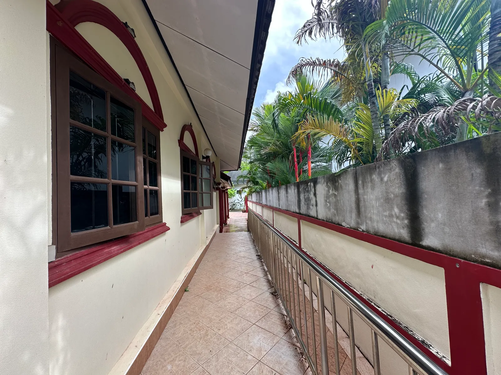 3-Bedroom Thai-Style Pool Villa for Sale, Rawai, Freehold - Rawai, Phuket - Photo 22