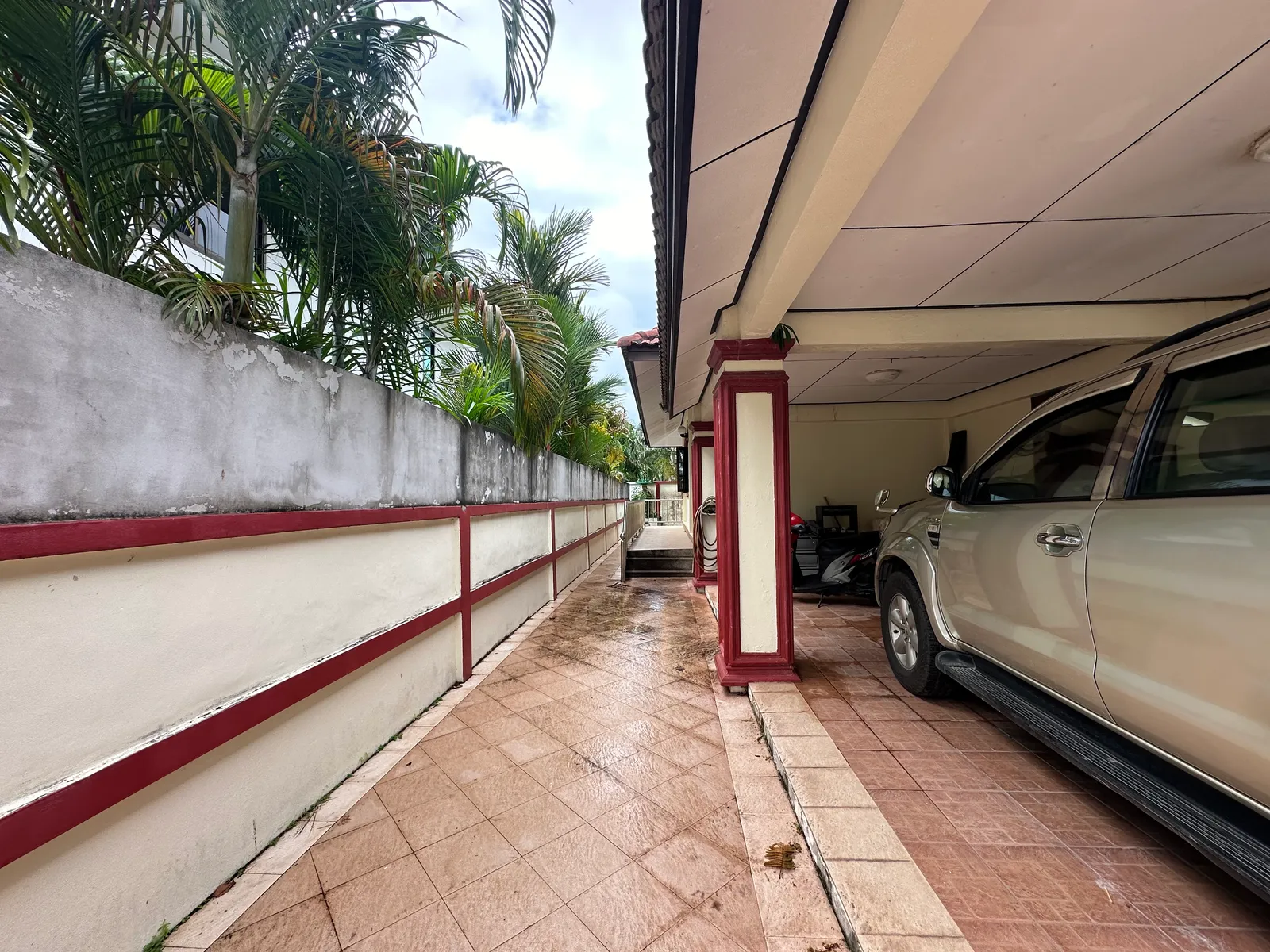 3-Bedroom Thai-Style Pool Villa for Sale, Rawai, Freehold - Rawai, Phuket - Photo 2