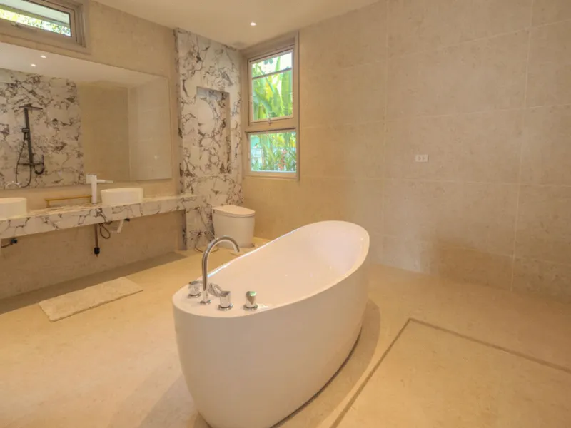 Élégante Villa de 5 Chambres avec Piscine à Louer à Cherng Talay, Phuket - Cherng Talay, Phuket - Photo principale