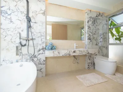 Élégante Villa de 5 Chambres avec Piscine à Louer à Cherng Talay, Phuket - Cherng Talay, Phuket - Photo 10