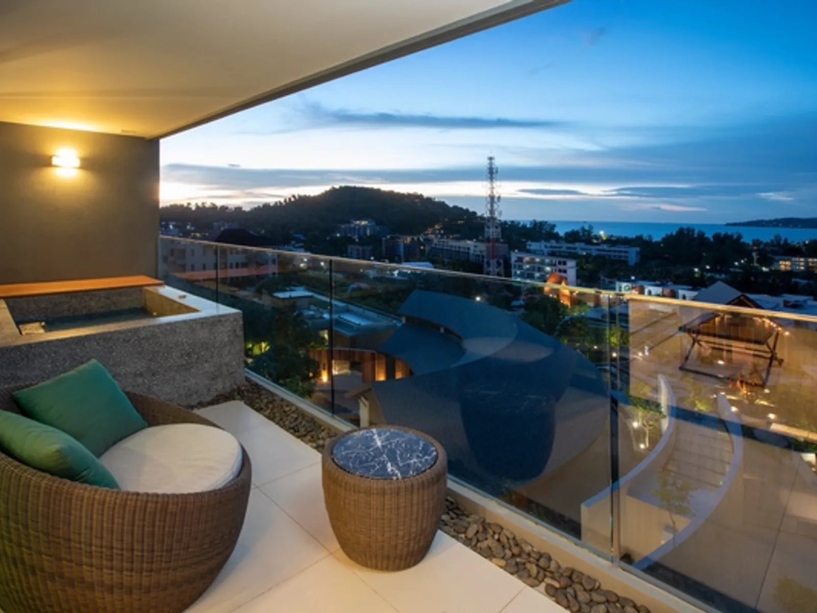 Mida Grande, 2-Bedroom Sea View Condo with Jacuzzi, Surin Beach - Surin Beach, Phuket - Photo 7