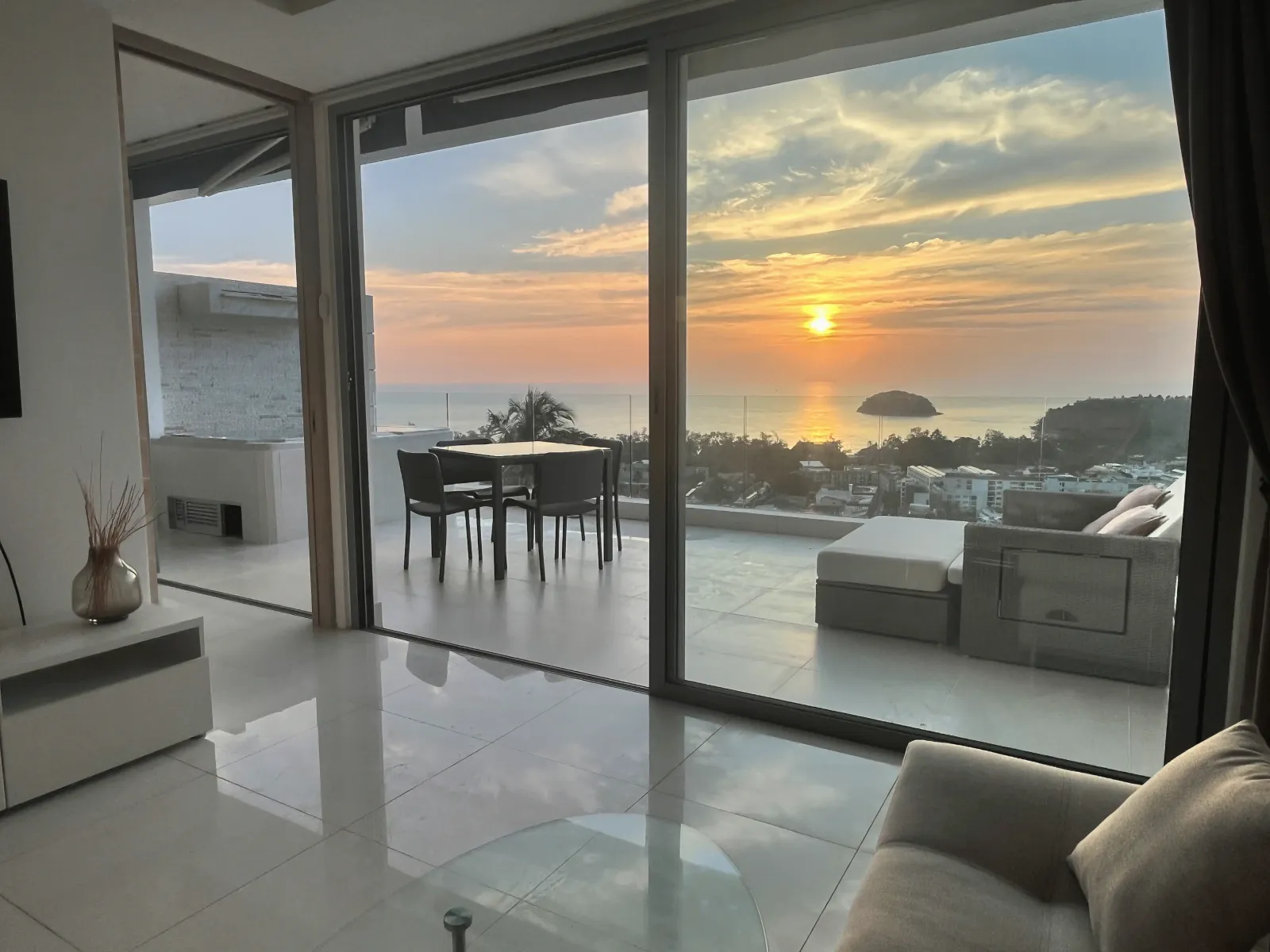 The View, 2-Bedroom Sea View Condo for Sale, Kata (116 sqm) - Kata, Phuket - Photo 10