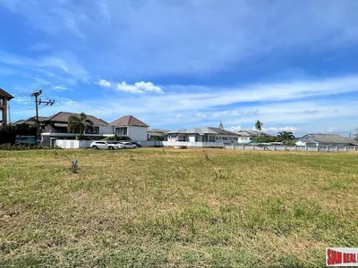 ที่ดินราบ 2 ไร่ เหมาะสำหรับพัฒนาวิลล่า ป่าสัก เชิงทะเล - Cherng Talay, Phuket - อสังหาริมทรัพย์ขายหรือให้เช่าในภูเก็ต