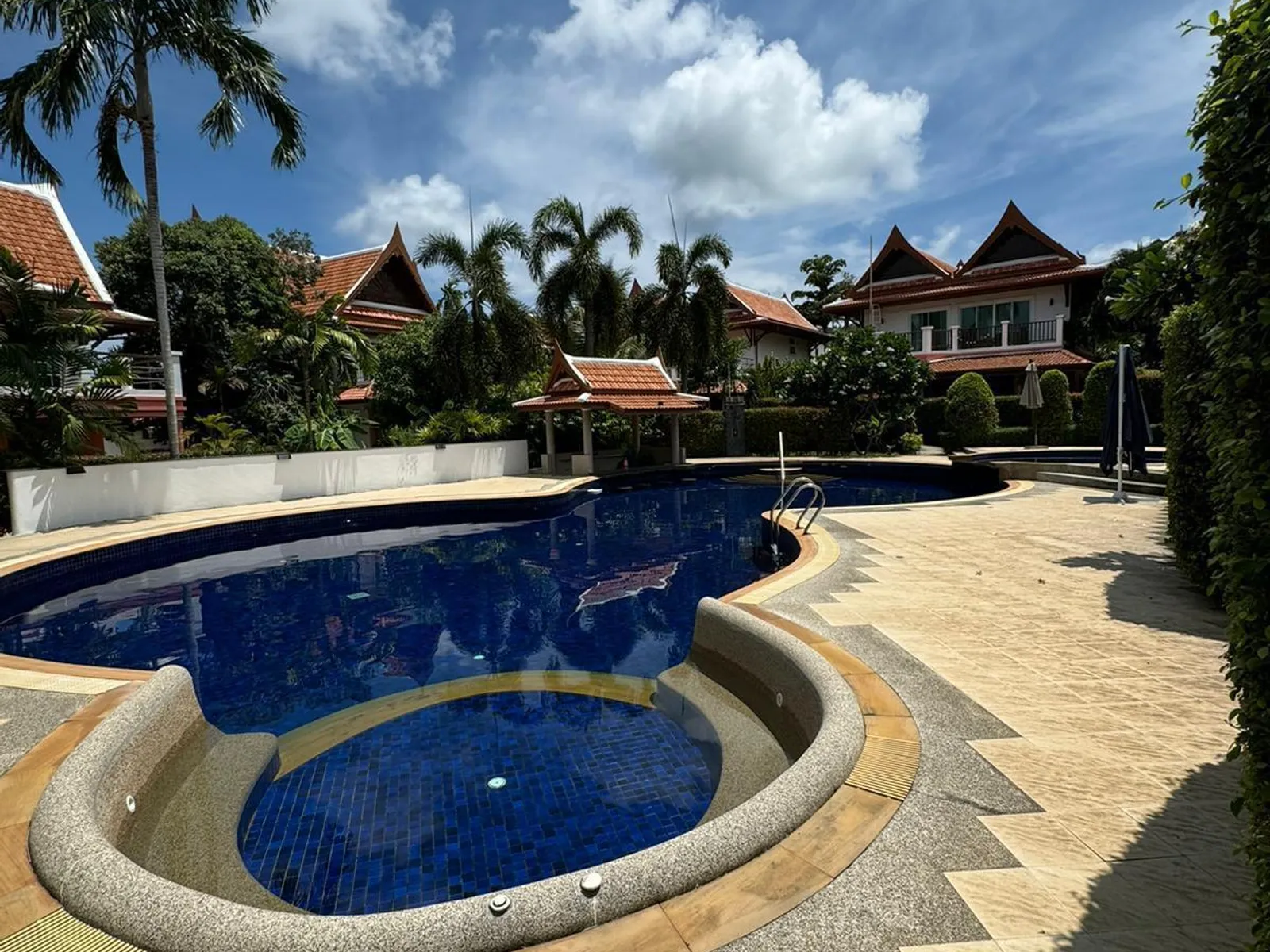 4-Bedroom Thai-Style Pool Villa for Rent, Rawai - Rawai, Phuket - Photo 24