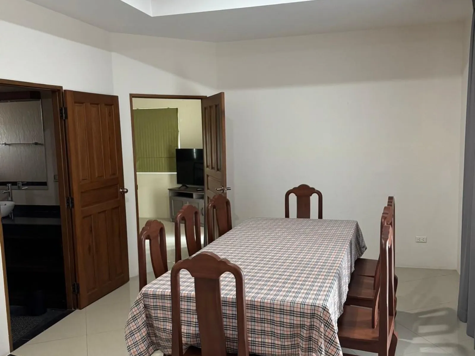 4-Bedroom Thai-Style Pool Villa for Rent, Rawai - Rawai, Phuket - Photo 10