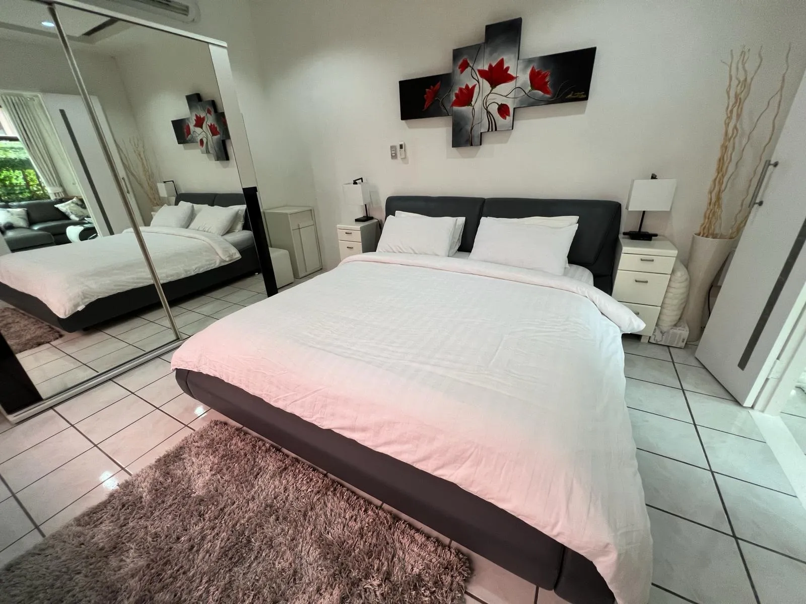 2-Bedroom Freehold Condo for Sale, Central Patong - Patong, Phuket - Photo 2