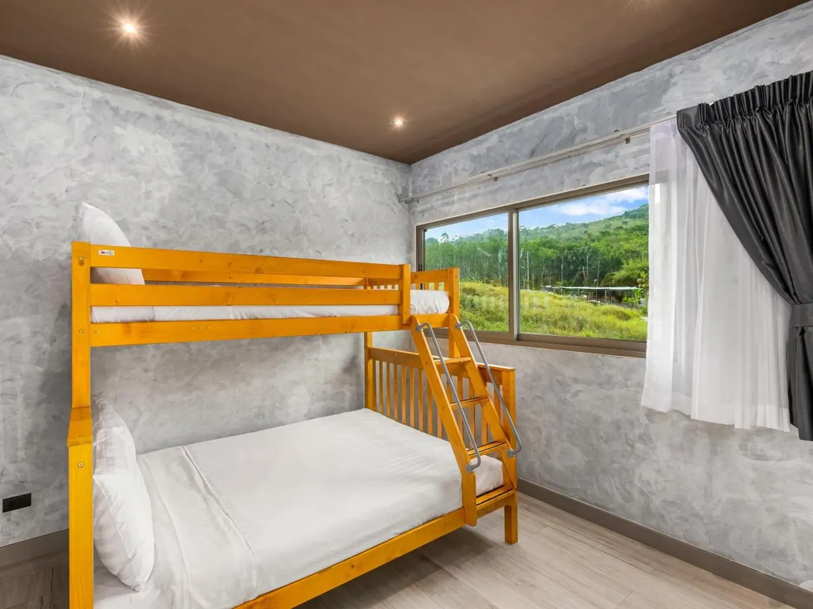 4-Bedroom Lakeview Pool Villa for Rent, Layan Beach - Layan, Phuket - Photo 5
