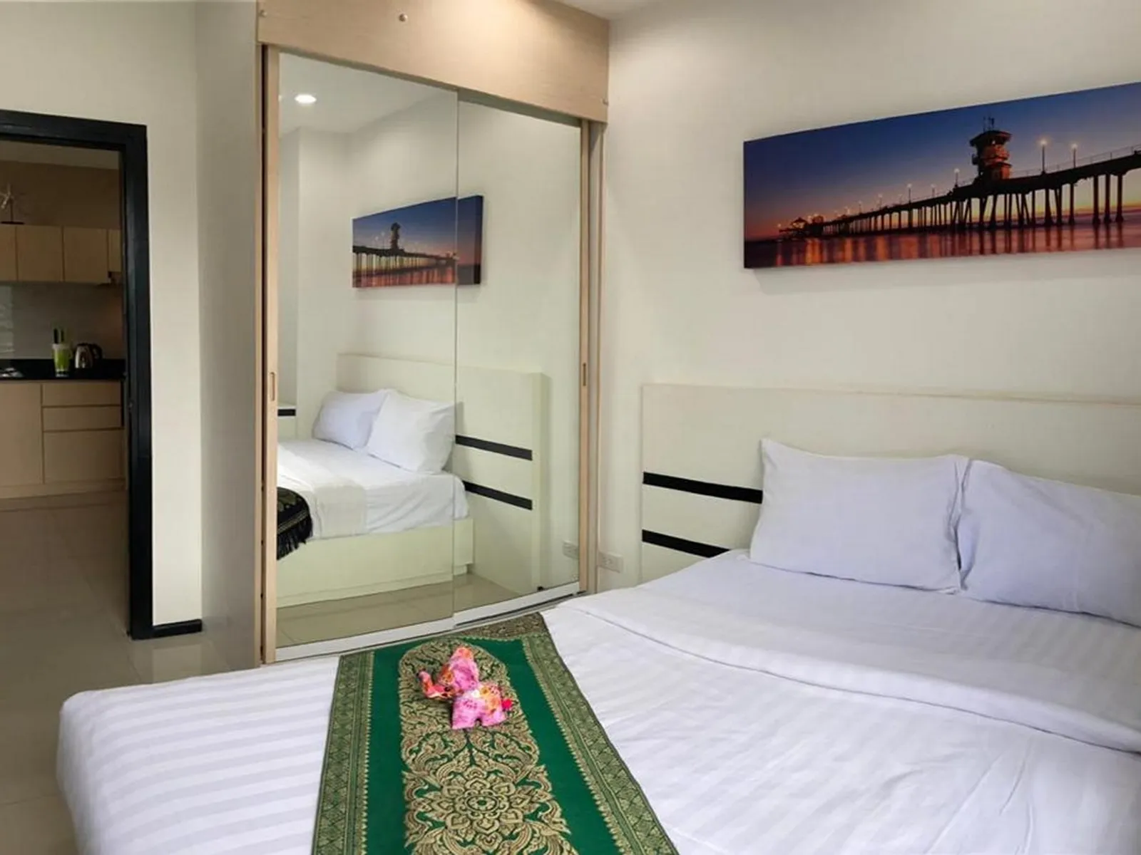 ขายคอนโดมิเนียม NBC 2 ห้องนอน วิวสระว่ายน้ำ ที่ในหาน - Nai Harn, Phuket - รูปภาพ 10