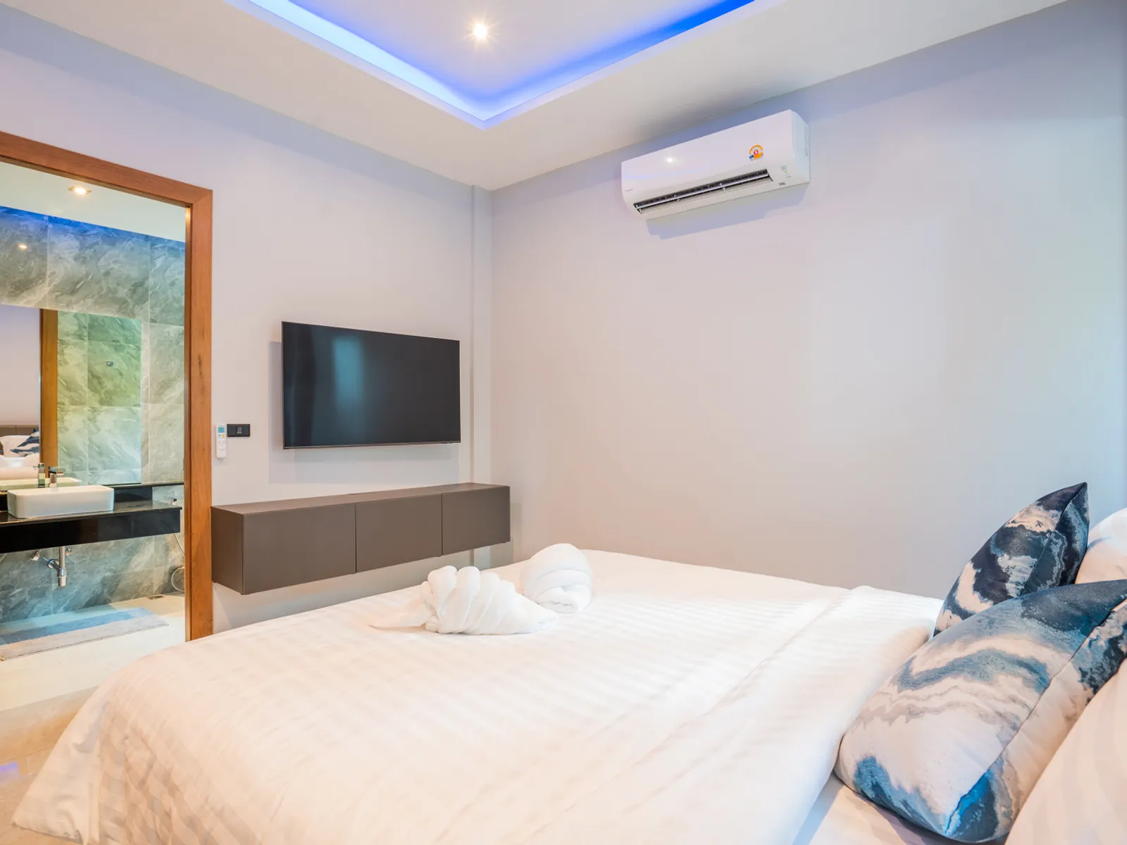 New 3-Bedroom Pool Villa for Sale, Rawai, Quiet Soi, Freehold - Rawai, Phuket - Photo 41