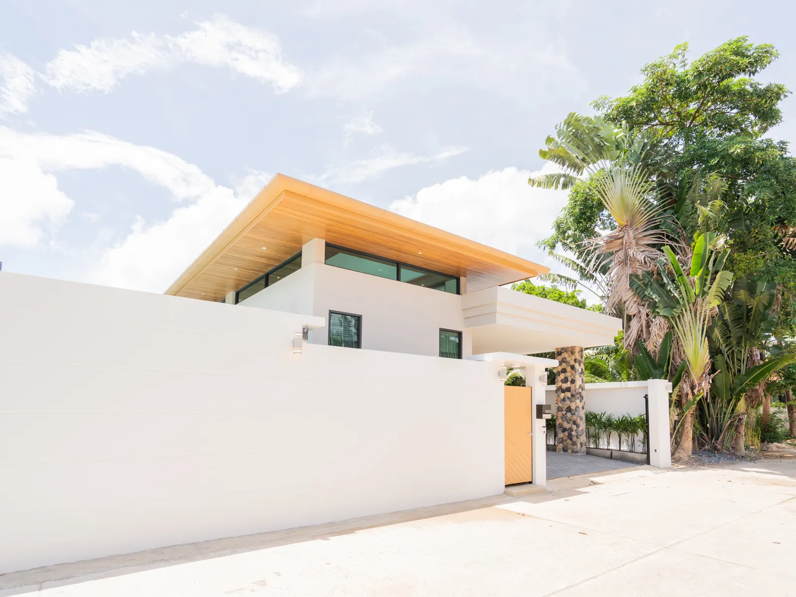 New 3-Bedroom Pool Villa for Sale, Rawai, Quiet Soi, Freehold - Rawai, Phuket - Photo 3