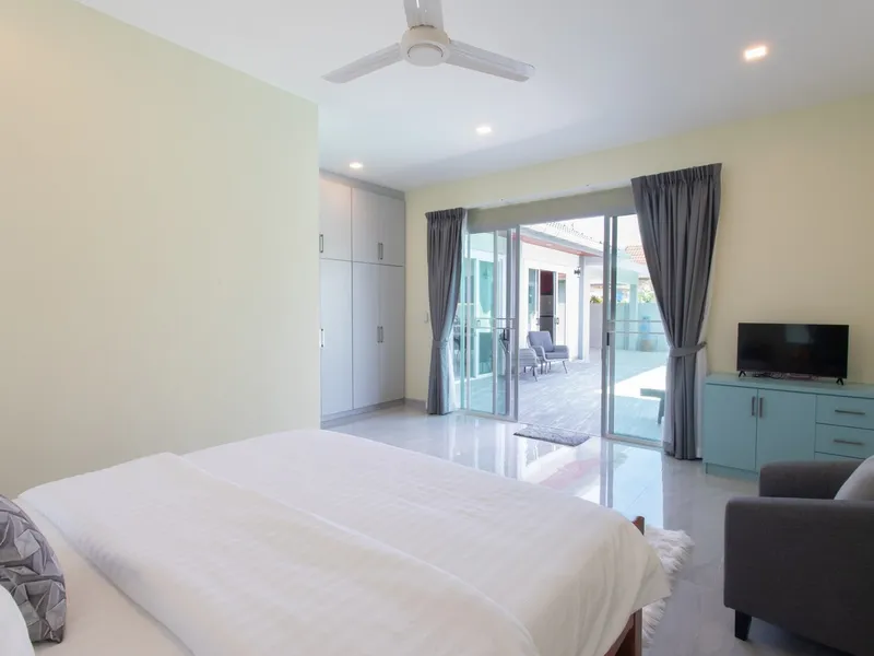 New 4-Bedroom Pool Villa for Rent, Nai Harn, 3 Min to Beach - Nai Harn, Phuket - Main photo