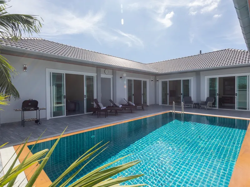 New 4-Bedroom Pool Villa for Rent, Nai Harn, 3 Min to Beach - Nai Harn, Phuket - Main photo