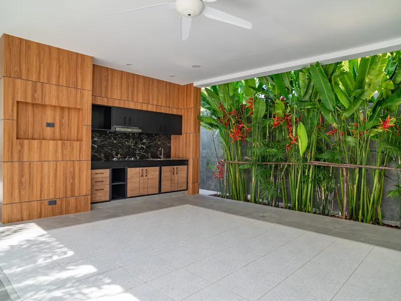 3-Bedroom New Pool Villa for Rent, Rawai, 220 sqm Living - Rawai, Phuket - Main photo