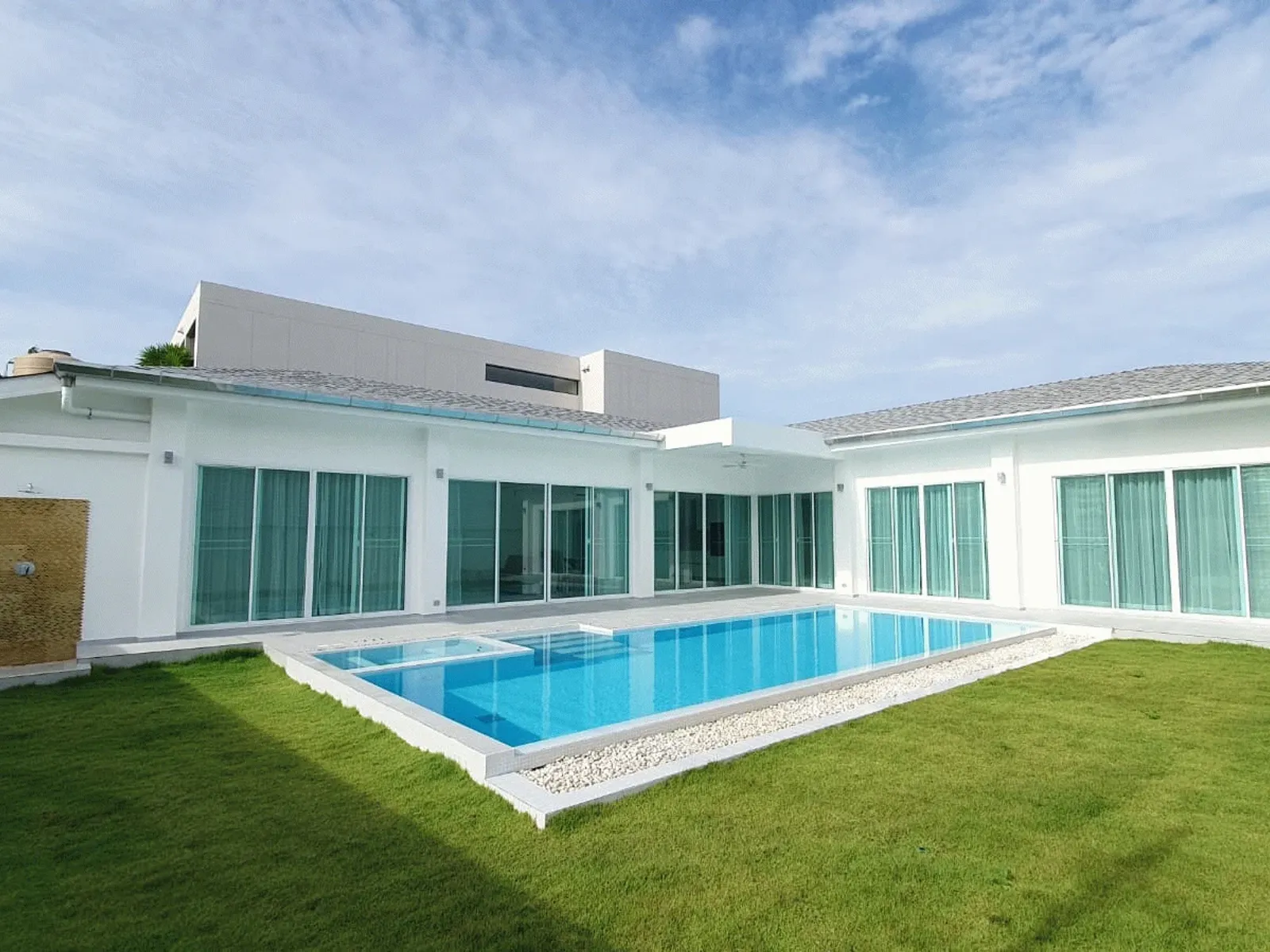New 3-Bedroom Pool Villa for Sale, Rawai, Fully Furnished, Freehold - Rawai, Phuket - Photo 3