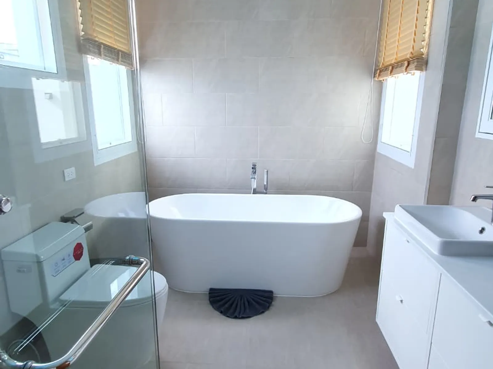New 3-Bedroom Pool Villa for Sale, Rawai, Fully Furnished, Freehold - Rawai, Phuket - Photo 9