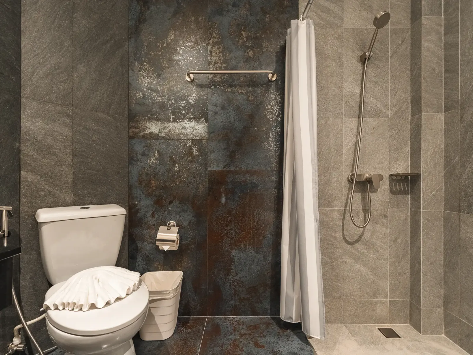 1-2 Bedroom Serviced Apartment for Rent, Nai Harn - Nai Harn, Phuket - Photo 18