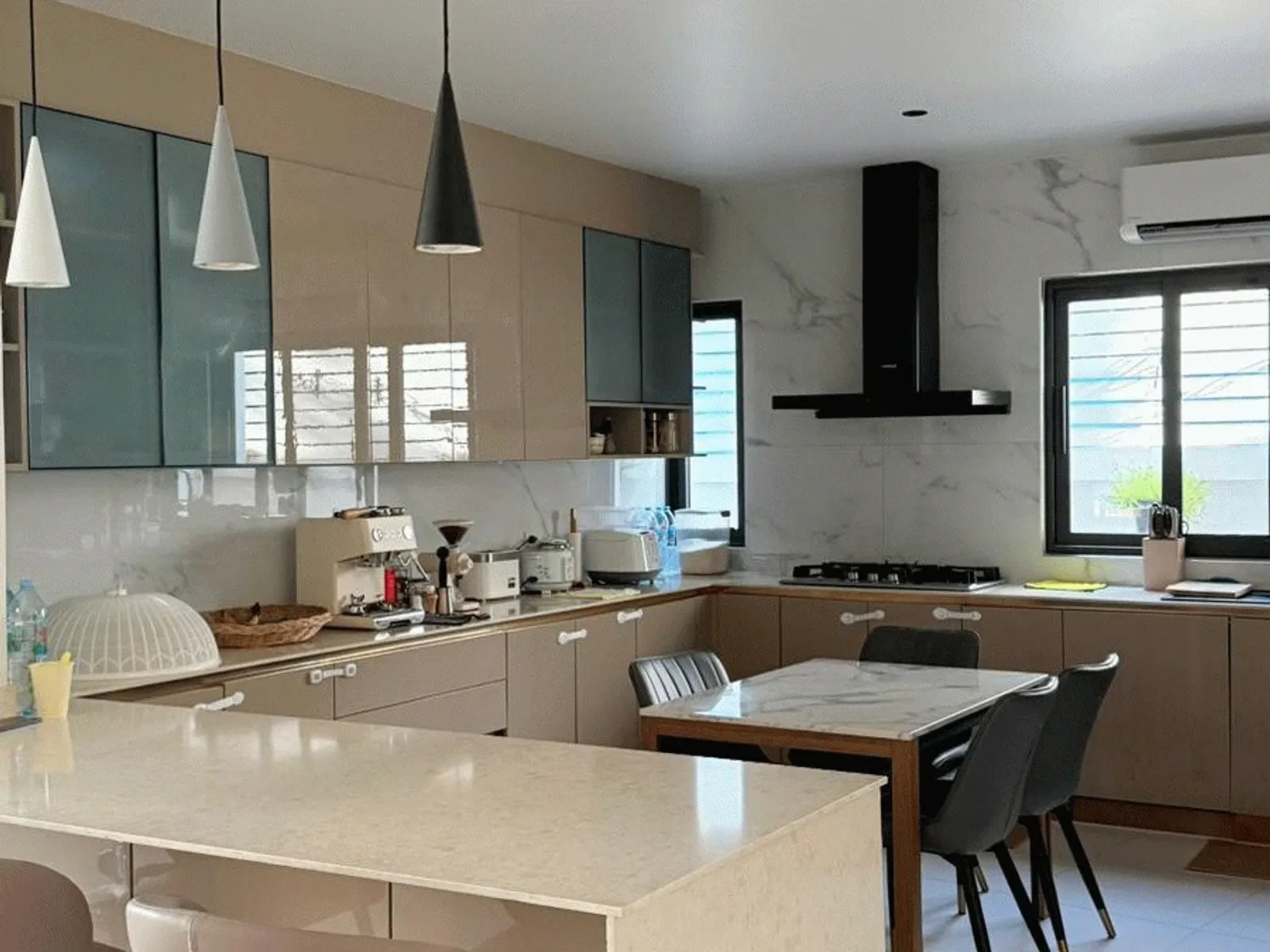 4-Bedroom Tropical Pool Villa for Rent, Nai Harn, Premium Facilities - Nai Harn, Phuket - Photo 10