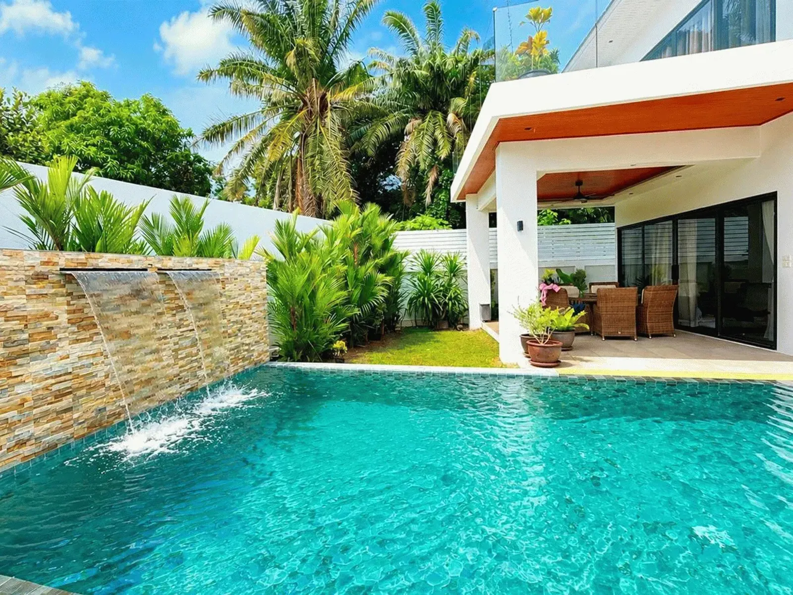 4-Bedroom Tropical Pool Villa for Rent, Nai Harn, Premium Facilities - Nai Harn, Phuket - Photo 2